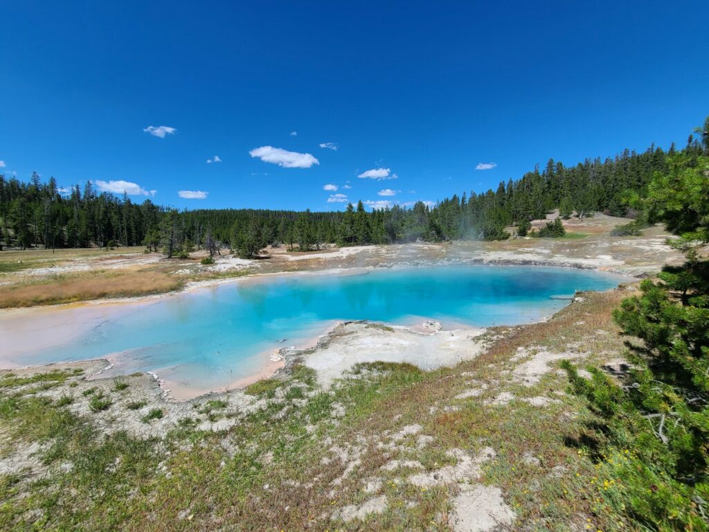 Hiking Yellowstone National Park Rabbit Highland Hot Springs