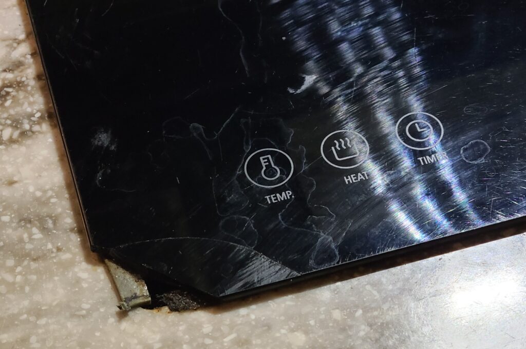 Our High Pointe unit had a cracked corner, and unfortunately, the M-ID185 now appears to be discontinued.