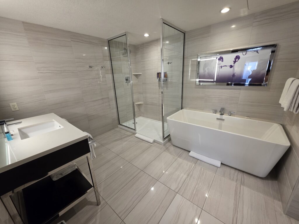 Harrah's Suite Bathroom