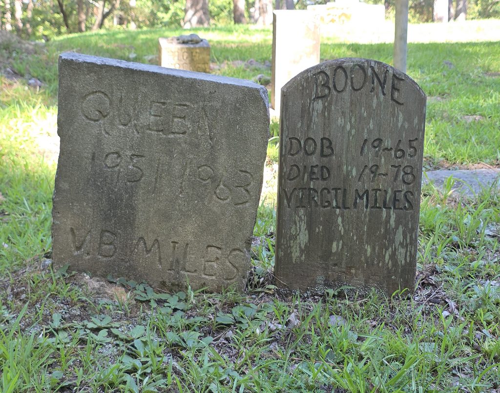 Coon Dog Cemetery grave markers