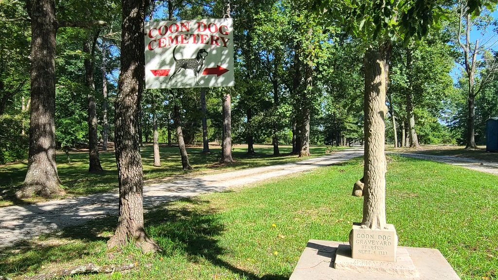 Coon Dog Cemetery 