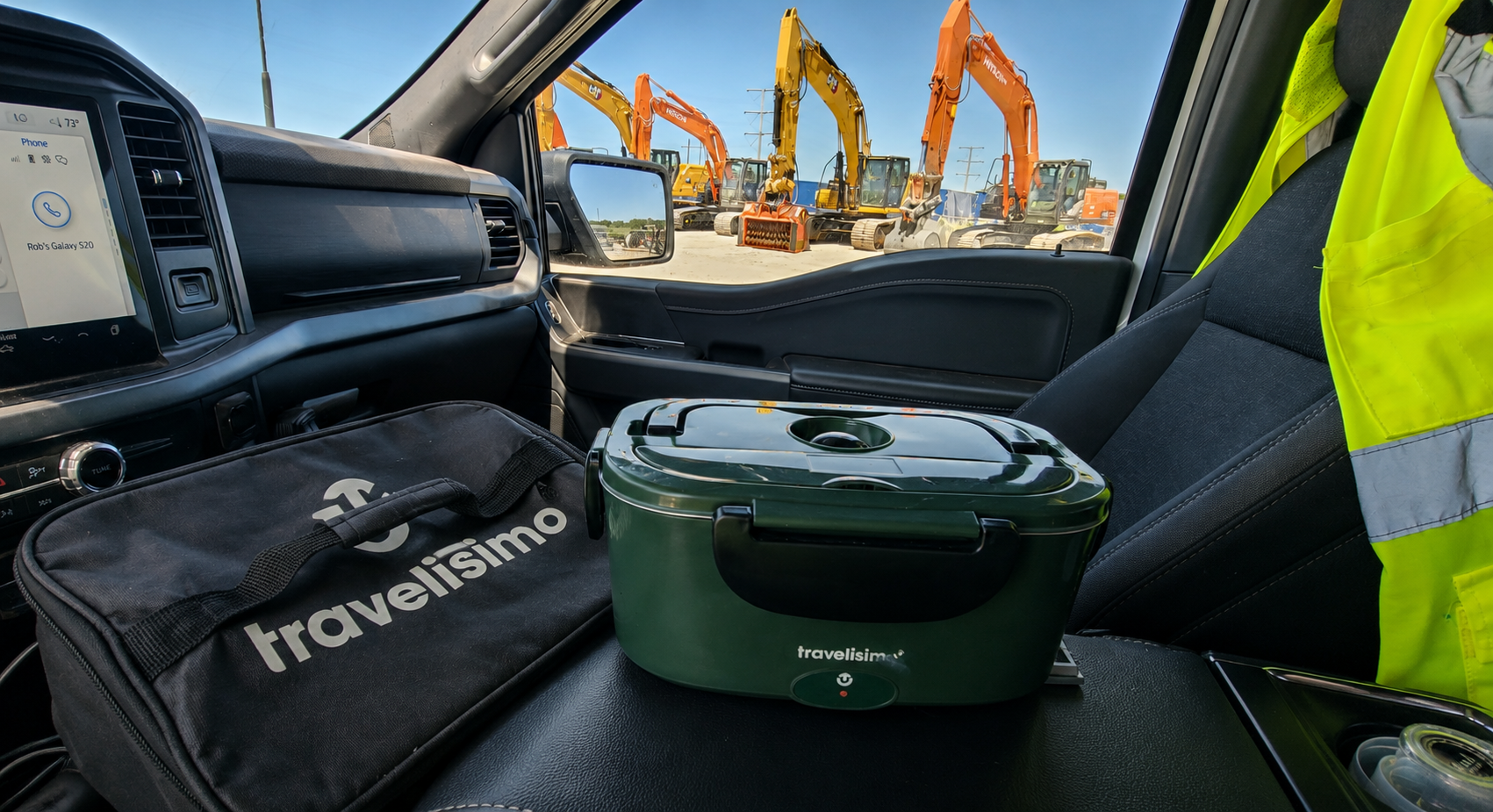 Travelisimo Heated Lunchbox used for a hot work lunch