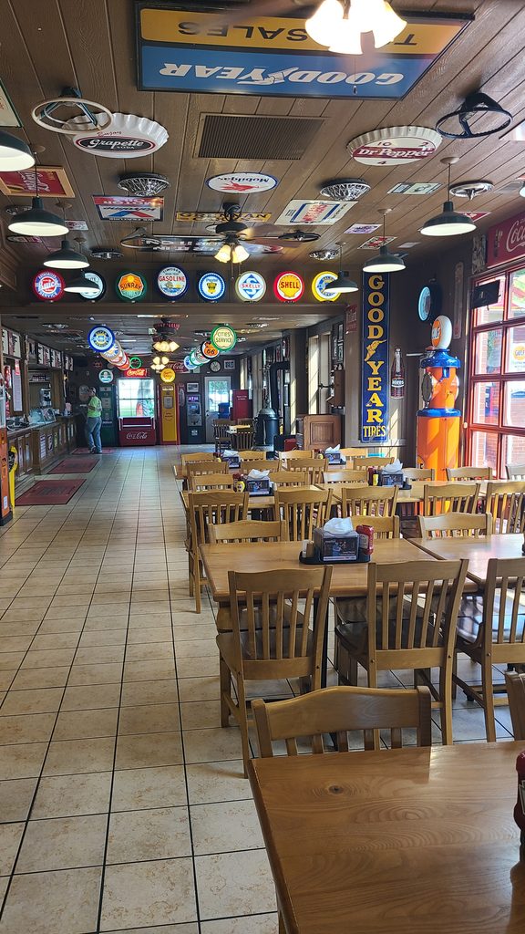 Cammack Station restaurant in Cammack Indiana