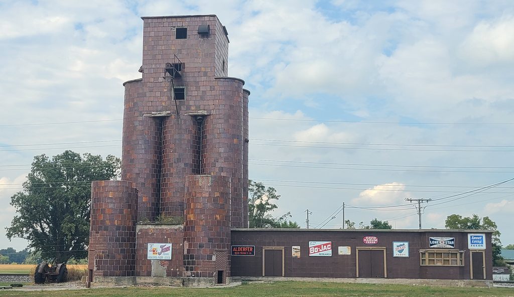 Old grain elevator behind Cammack Station
